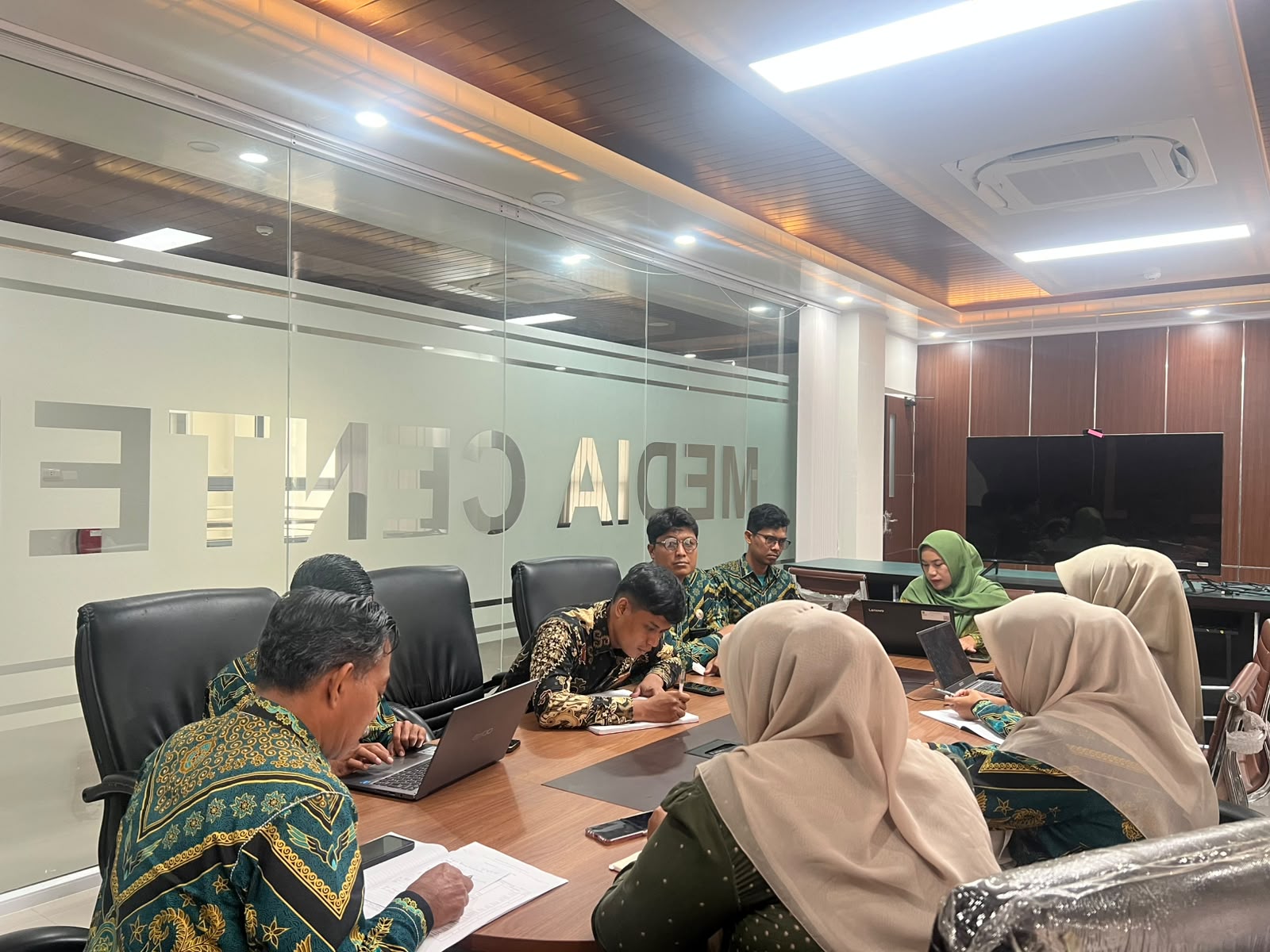 Rapat Rutin Bulanan Kesekretariatan Bahas Jobdesk dan Pola Rotasi Pegawai Rapat Rutin Bulanan Kesekretariatan Bahas Jobdesk dan Pola Rotasi Pegawai
